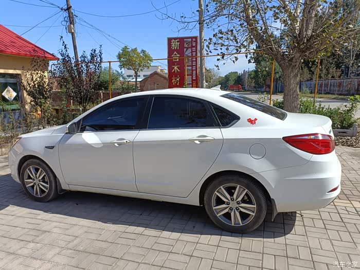 分享一下我家的老款长安逸动