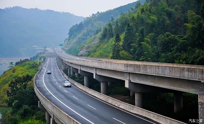 长下坡路段的安全驾驶技巧这样开车安全