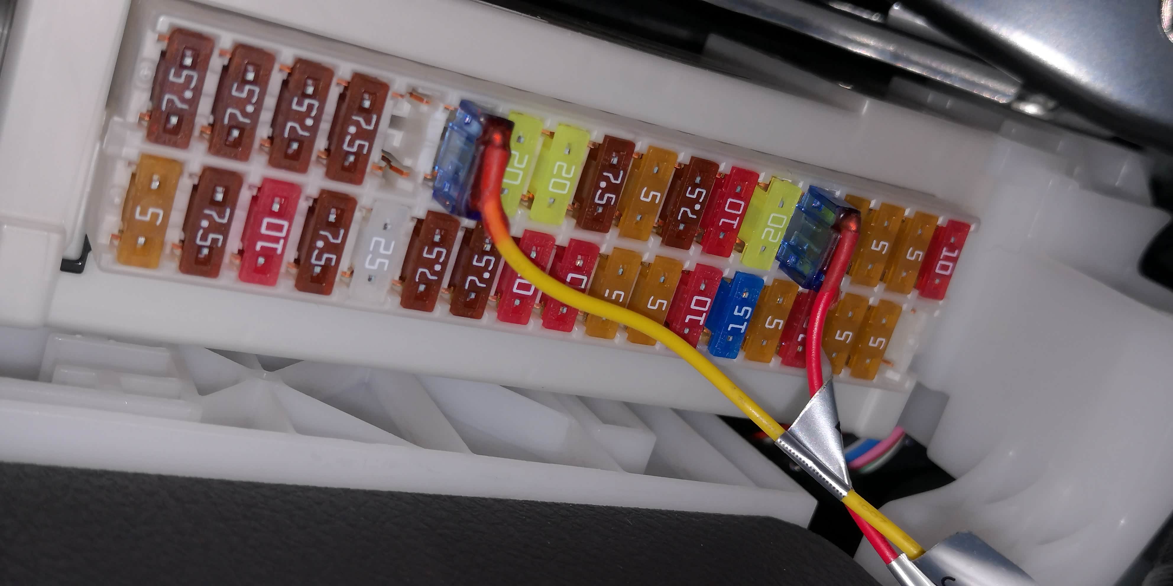 8凯点烟器保险丝