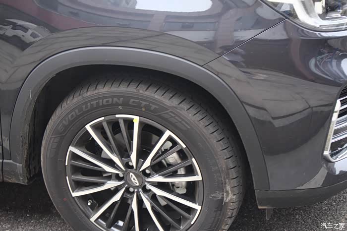 难得秋日暖阳,谈谈瑞虎8plus这款车子