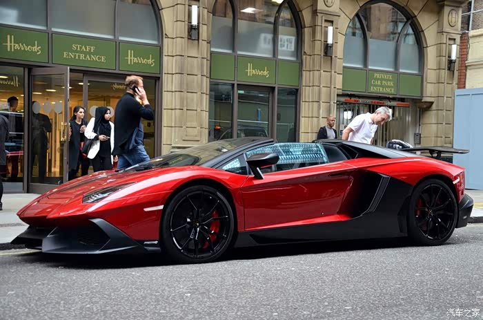 兰博基尼aventadorlp7204