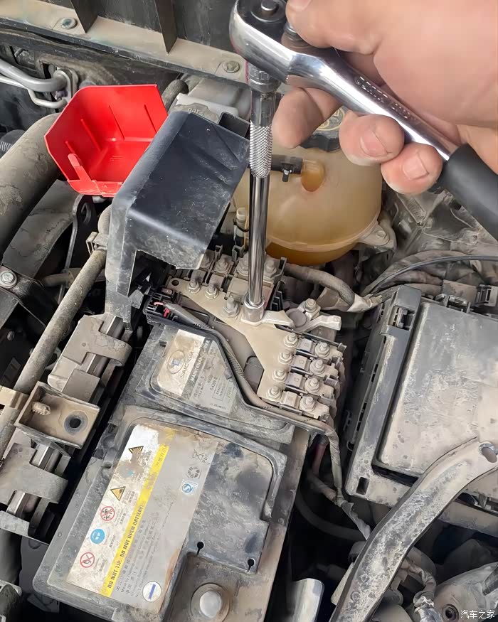 不负韶华,为爱而改#换电瓶