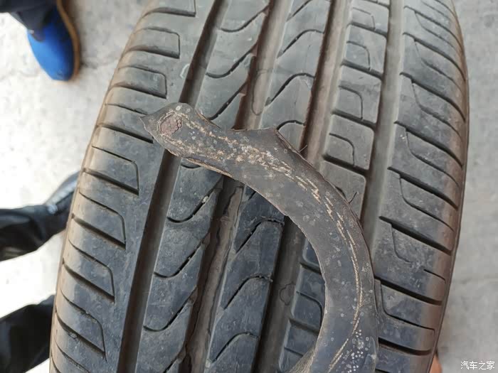 完全没问题,这系防爆胎截面,厚!