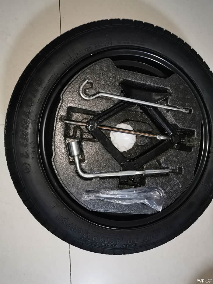 技术第二贴比亚迪秦plusev加装备胎出行无忧