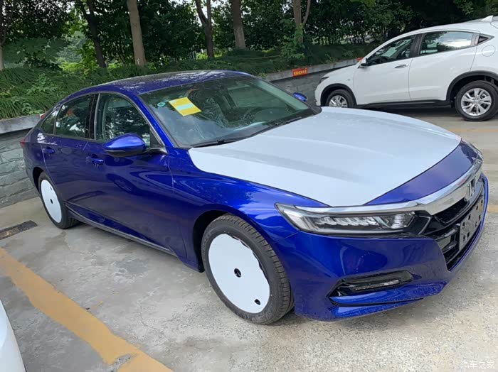 2019年6月11日十代雅阁蓝色提车求认证