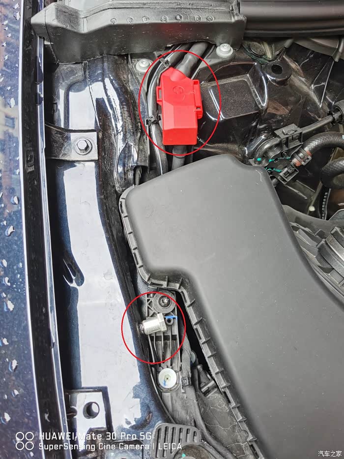 请问辉昂电瓶没电后备箱无法打开如何搭电