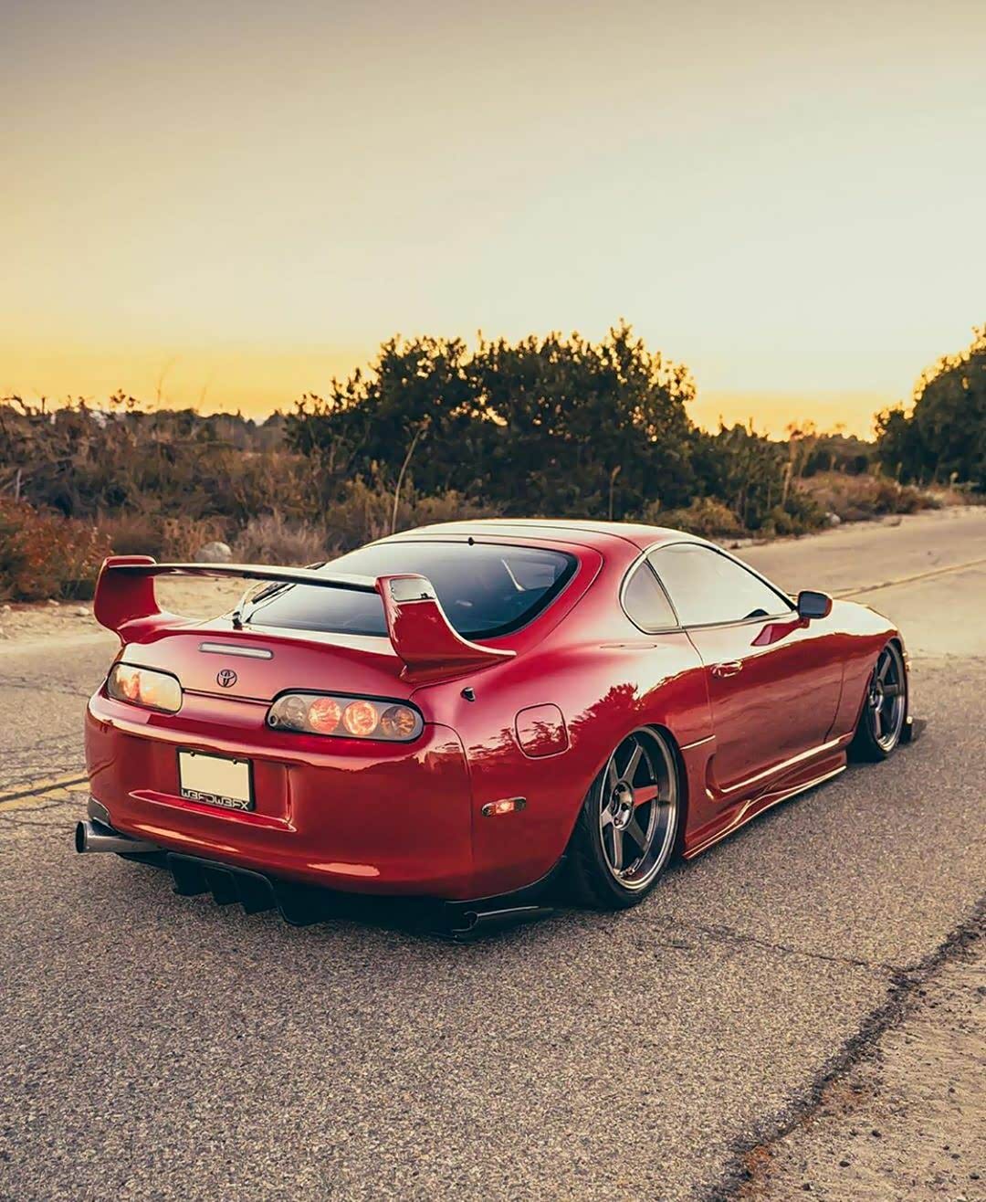 丰田supra牛魔王归来,在最直的路上等你看它的尾灯