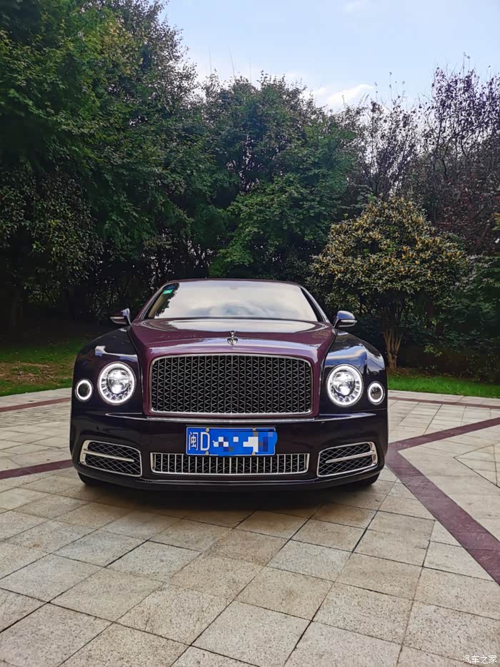 出个人19年4月份上牌长轴距版68t顶配宾利慕尚