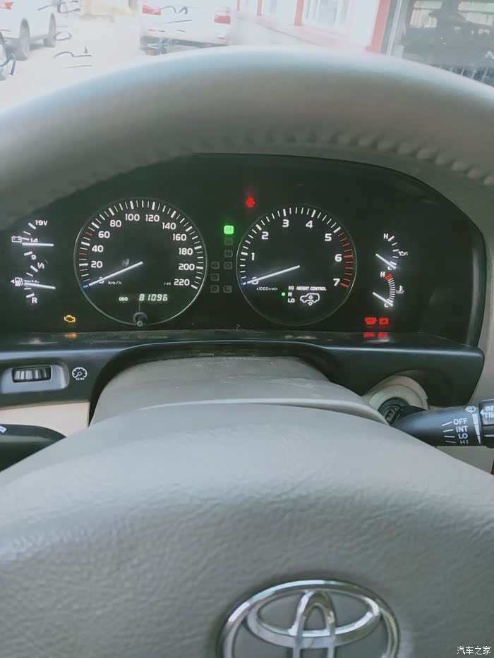 丰田陆地巡洋舰lc100减震器硬维修案例