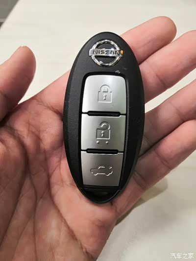 图 14代新车轩逸提车作业