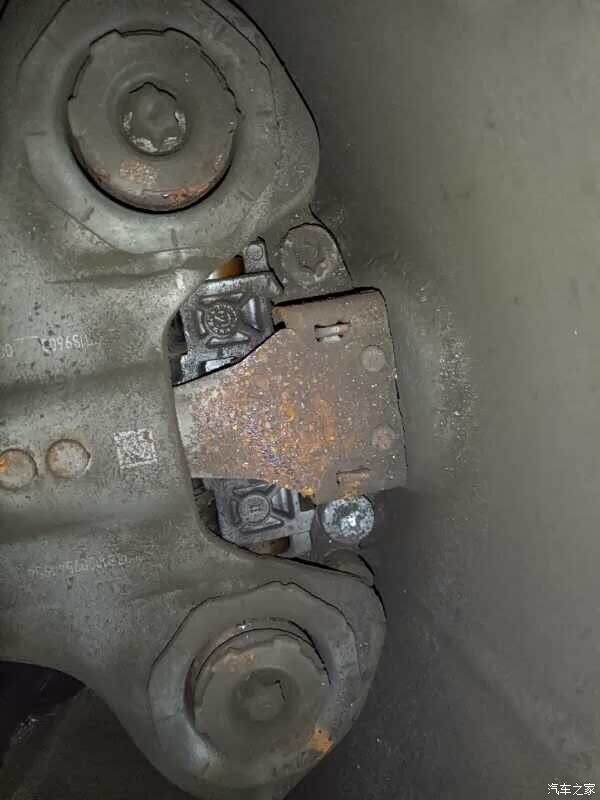 福特翼搏变速箱生锈你承认质量问题吗