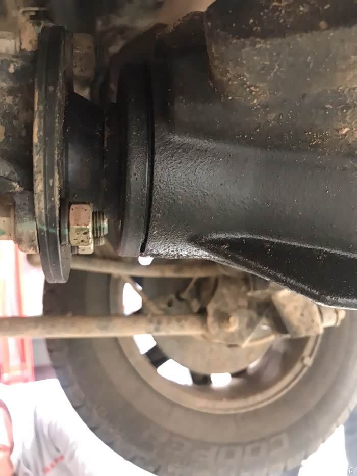 老环塔后桥漏油