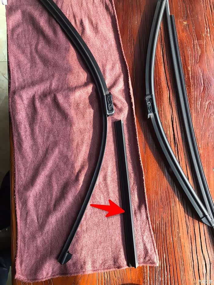 途昂更换雨刮器胶条作业