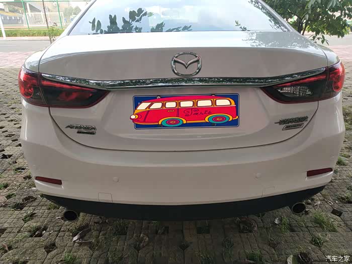 阿特兹的尾部非常的动感,好看.