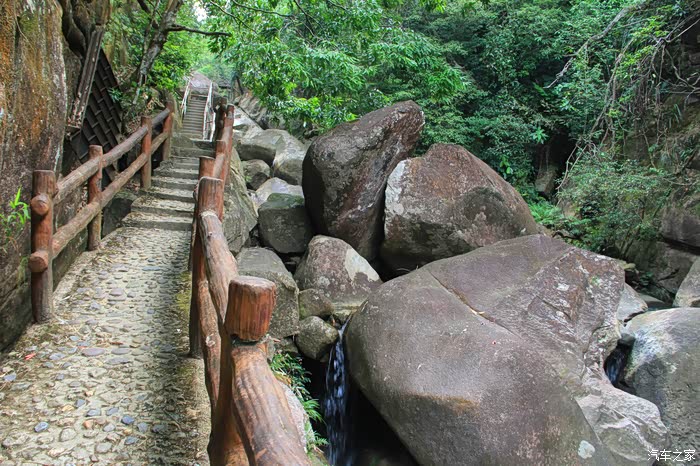 祖国南部自驾游50中越人民友谊园东兴口岸石门谷景区