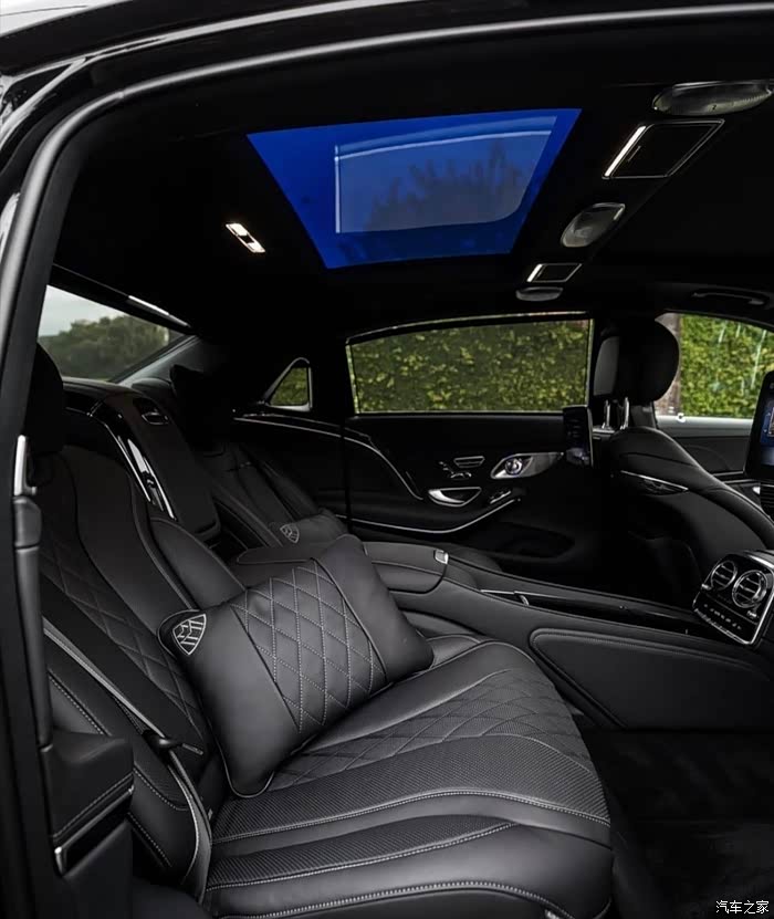 全新一代的w223奔驰s级这应该是本年度我最期待的新车了