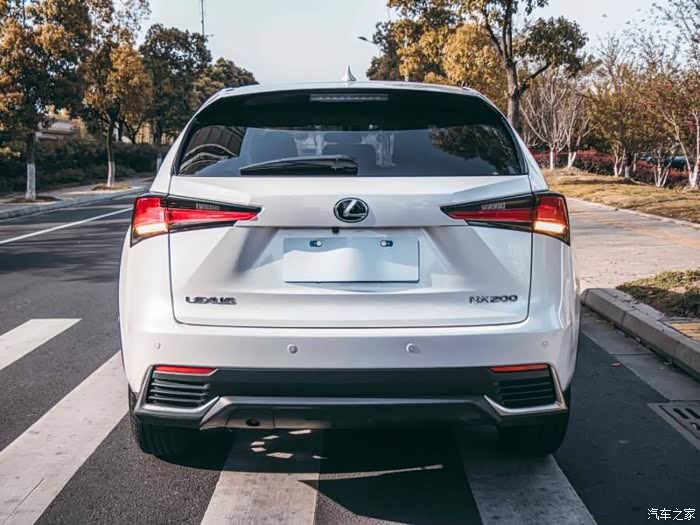 出手2020年雷克萨斯nx锋行版