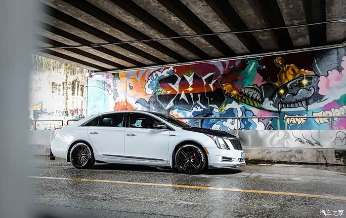 朋友这辆改装版凯迪拉克xts需要一点认可!