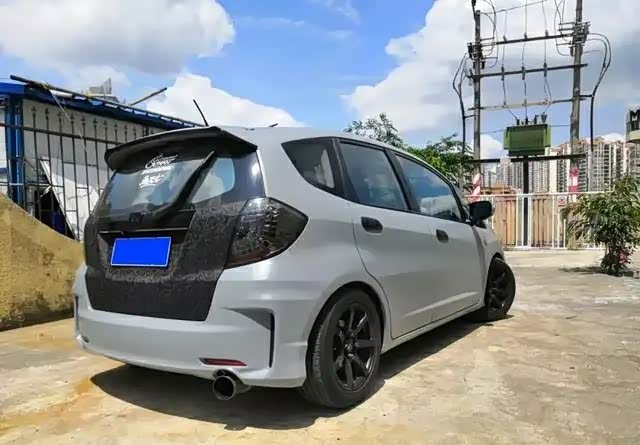 不老的飞仔飞度ge8移植日规rs版套件改装案例