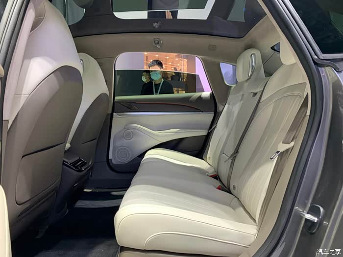 2022成都车展电车中的赵云智已l7