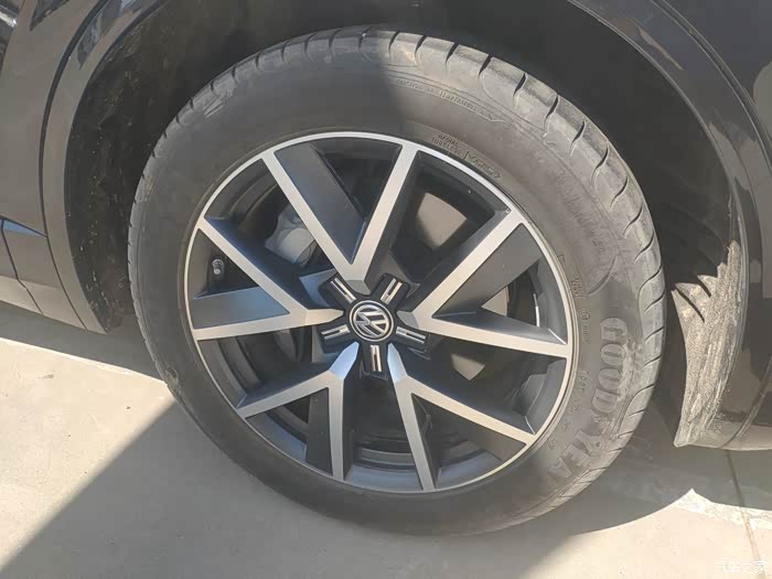 途锐的固特异eaglef1轮胎