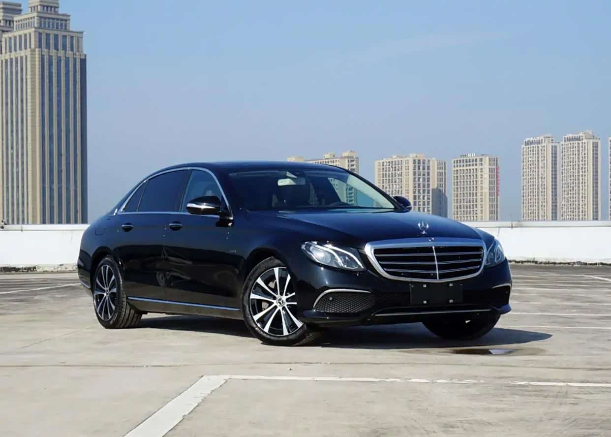 男女都逃不掉的选择,奔驰e300l,虽说是国产的