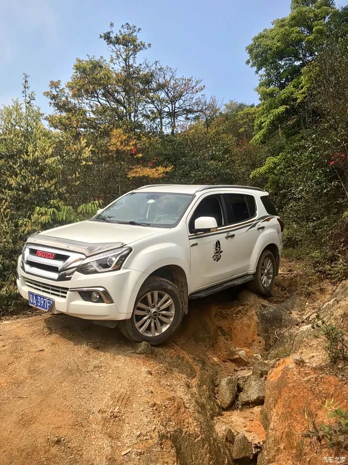 硬派越野车,我的换车选择--五十铃mux牧游侠1.9t柴油四驱劲享版