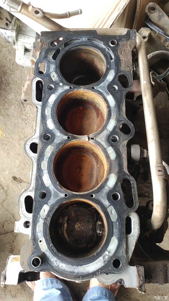 求助06花冠严重冲缸