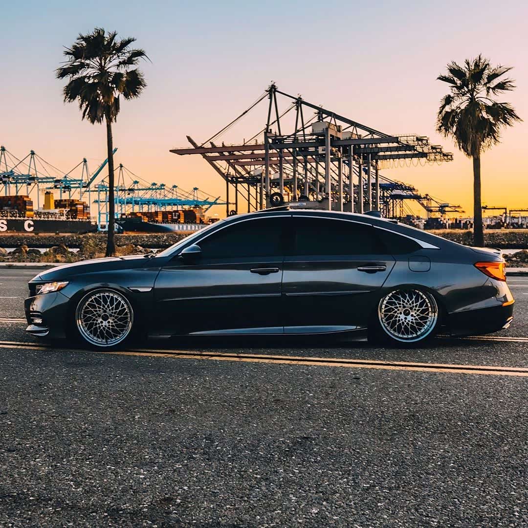 低姿态本田十代雅阁