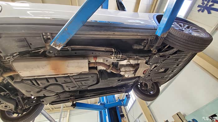 我的领裕5000首保了发几张领裕底盘的照片有兴趣的研究