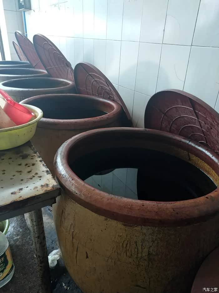 和安全的沃尔沃一起去买手工醋