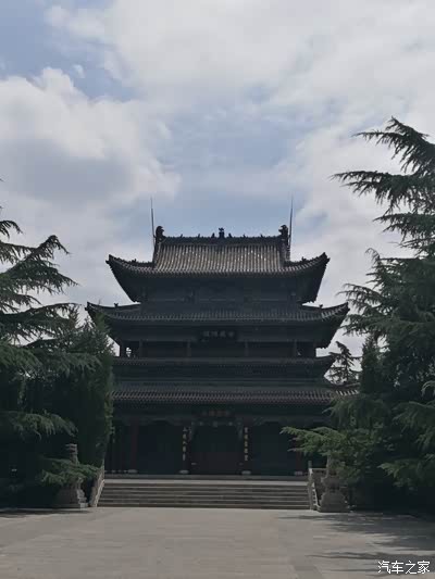 藏经楼,原名藏经阁,是太谷县资福寺主要建筑之一,1961年迁至现址.