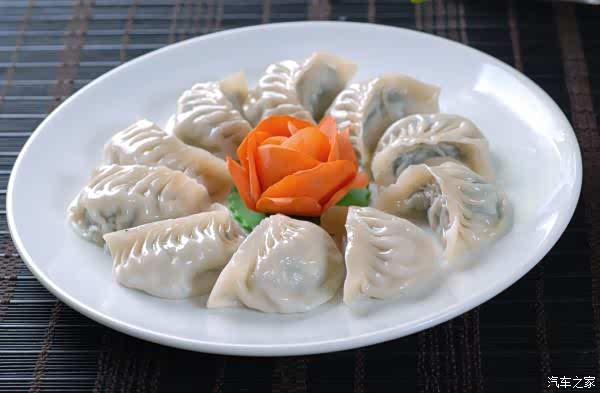 你好2021牛年开门大吉开启美好之炸馄饨千层饼