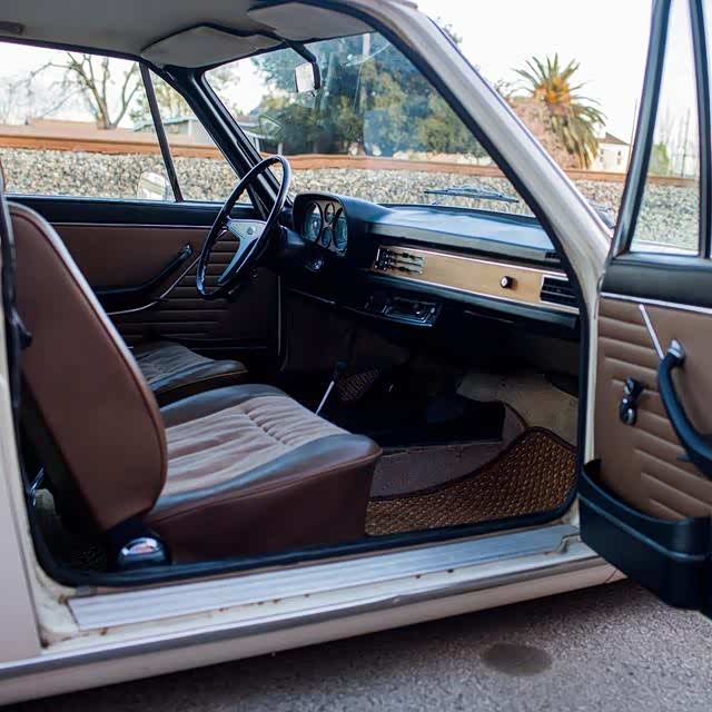 经典老车再现奥迪100ls