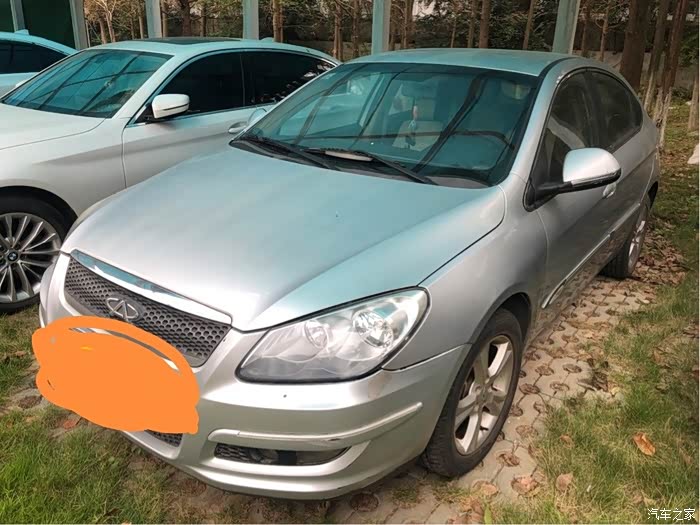 老车主卖车了奇瑞a32011改款进取型两箱银色11年上牌跑的不多