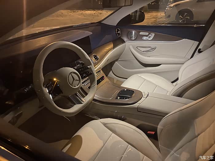 【图】2021款e300运动豪华蓝加白内提车_奔驰e级论坛_汽车之家论坛