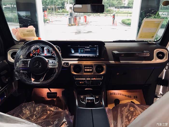 新款奔驰大g内饰是真的好看