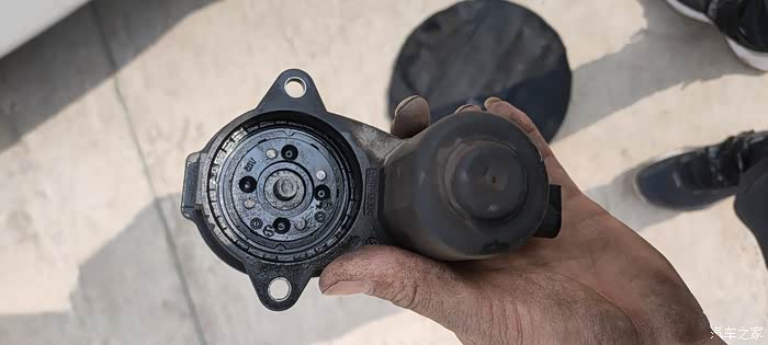 驻车电机进油,烧了,以买配件