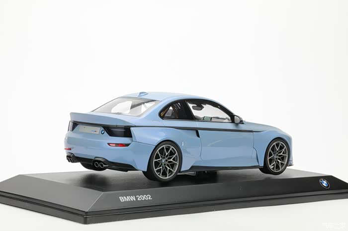 宝马2002hommage概念车模型欣赏