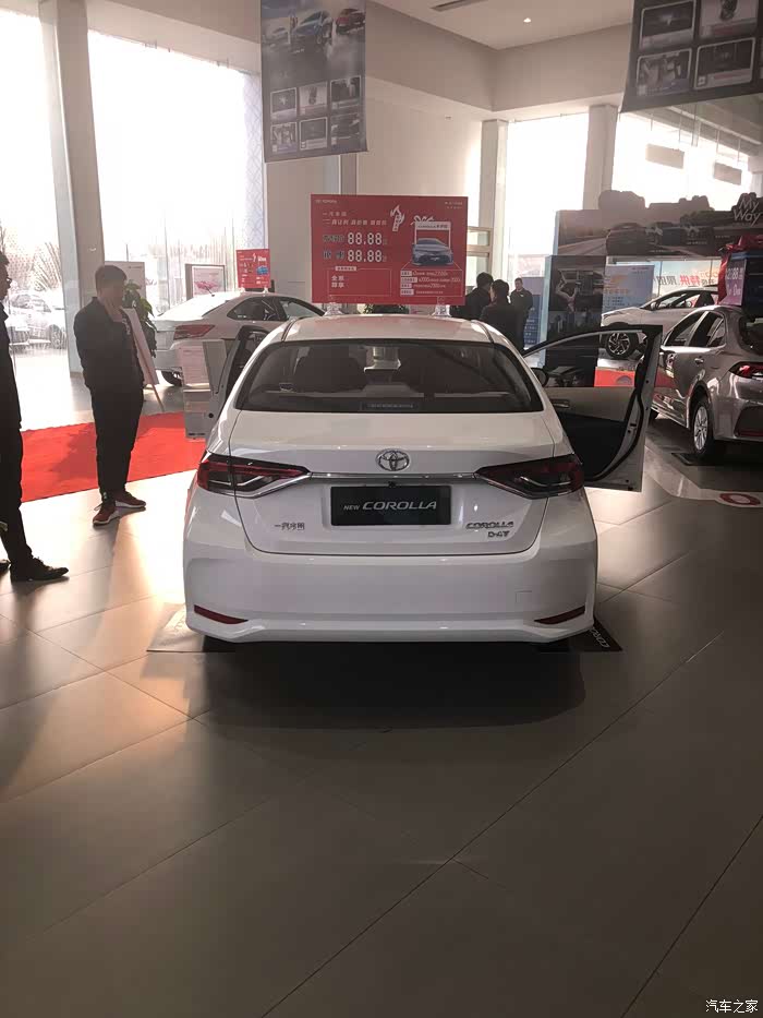 性感的丰田卡罗拉—— tnga