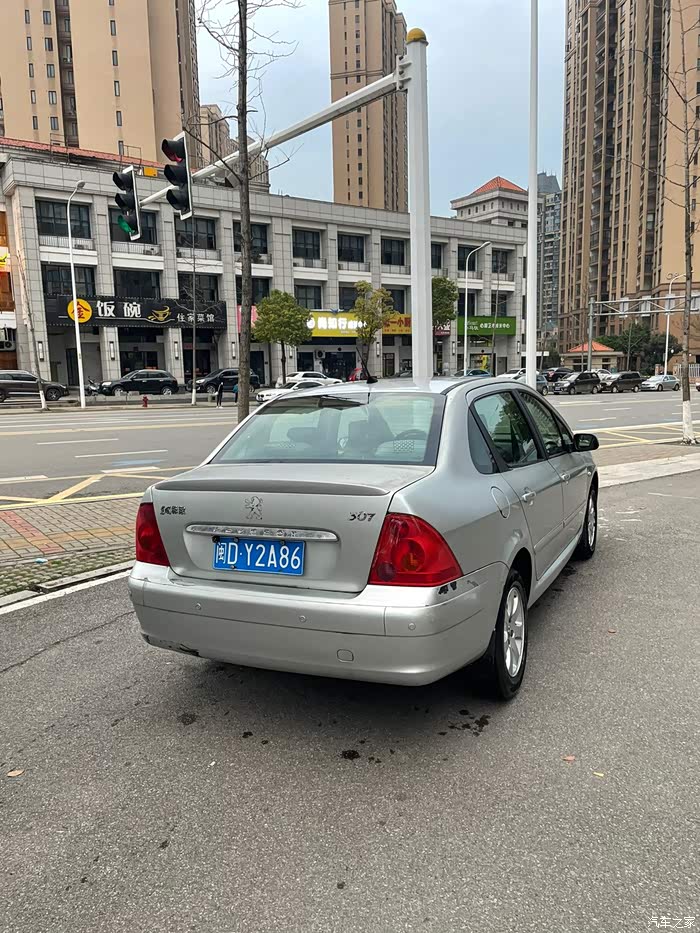 【图】07年三厢银色307慢出_标致307论坛_汽车之家论坛
