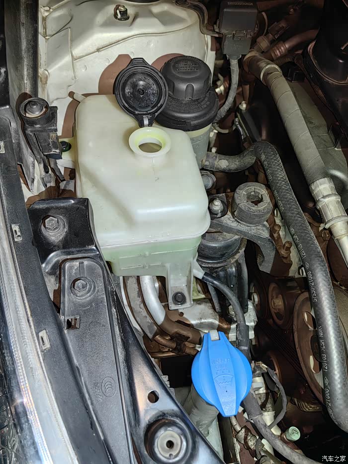 第八代索纳塔11年13万公里自己更换防冻液