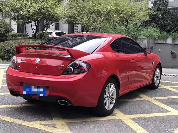 酷派的外观设计非常有个性,给人一种力量感十足的澎湃感觉!