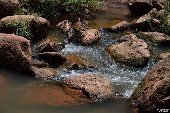 清凉一夏,竹筏水帘洞,玩水捉鱼样样都行!