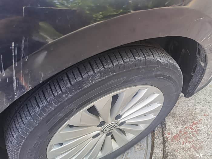 19年朗逸plus轮胎裂纹