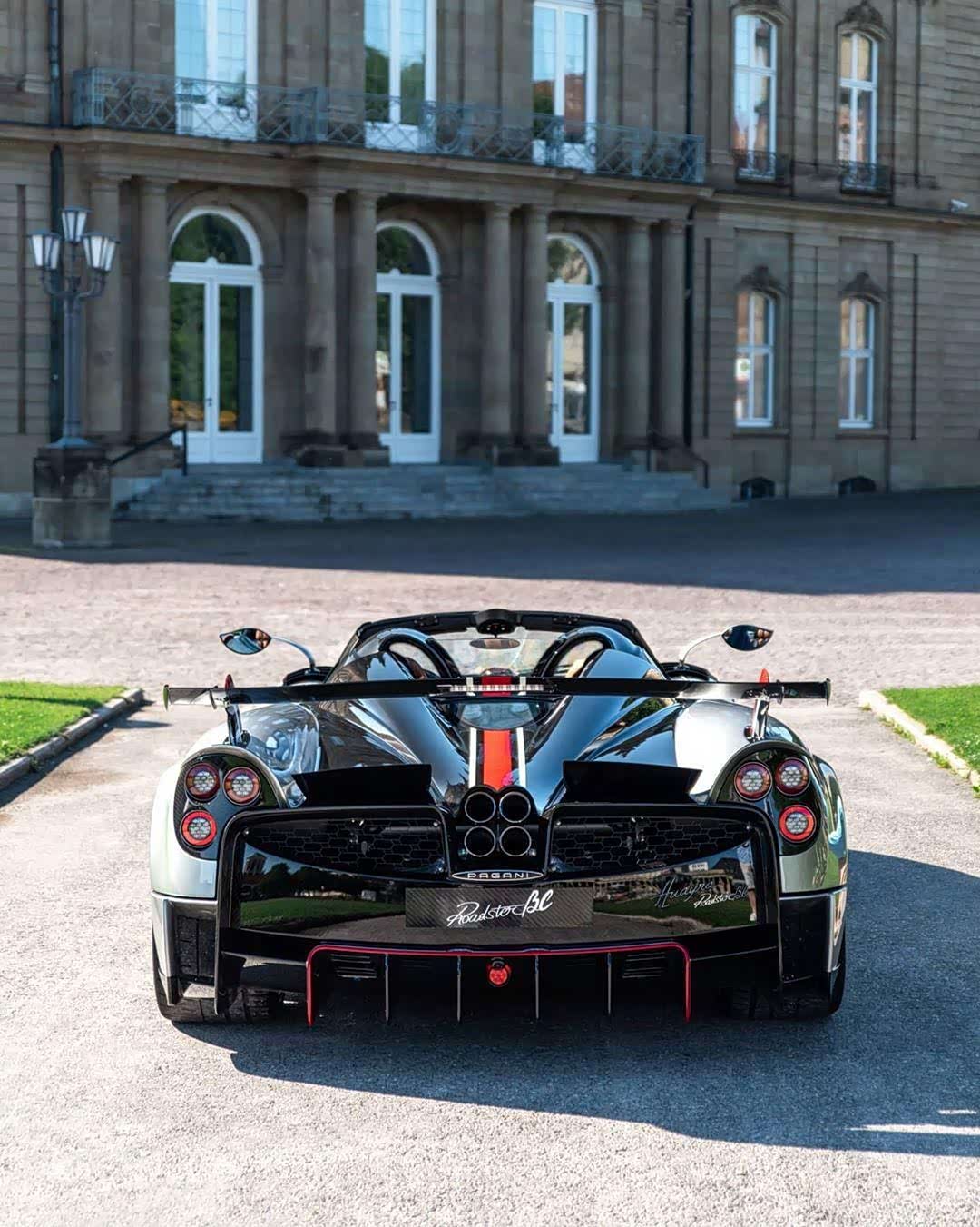 限量40台的帕加尼 huayra roadster bc