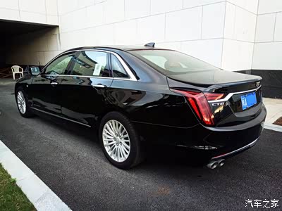 性价比超高的凯迪拉克c t六