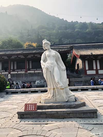 华清池感受下唐玄宗与杨贵妃的爱情故事