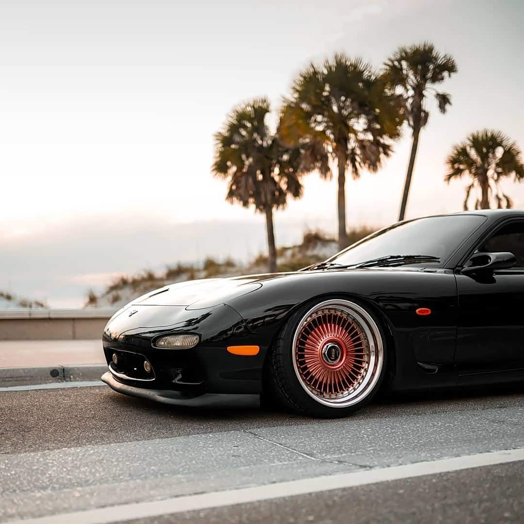 马自达rx7时尚帅气的外观流畅的线条设计我的最爱