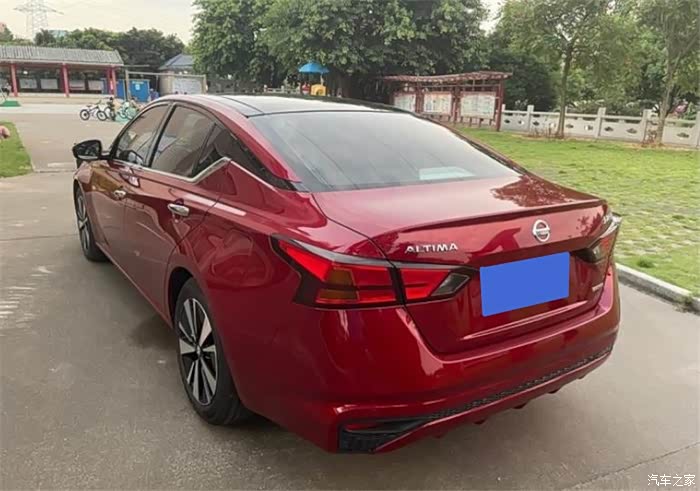 红色很耀眼天籁陪我浪迹在天涯